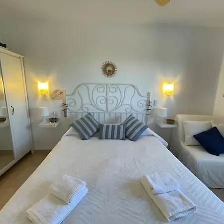 Algaiarens - Apto Con Piscina Y Junto A La Playa * Cala'N Blanes (Menorca)